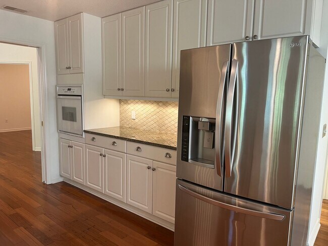 Building Photo - 20 Purple Martin Ln
