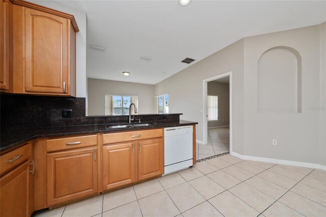 Building Photo - 607 Hacienda Cir