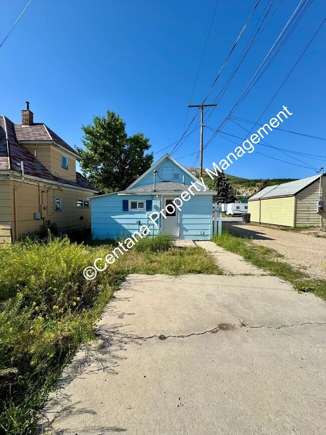 Building Photo - 1 Bed 1 Bath located in the heart of Anaconda