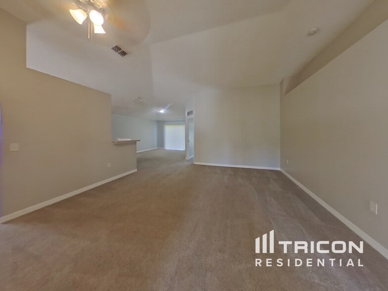 Building Photo - 3655 Braeden Ct