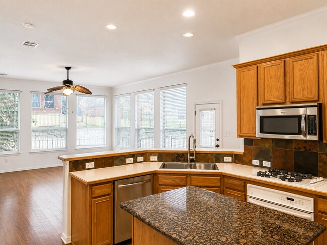 Building Photo - Charming Home in Coppell! LOCATION, LOCATION, LOCATION!