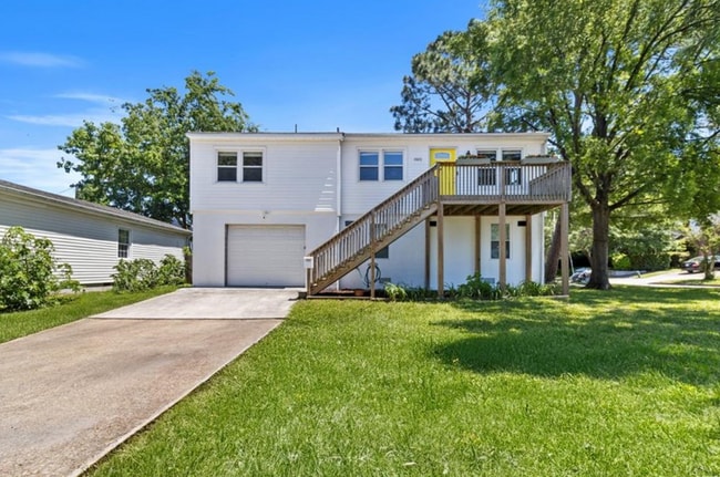 Building Photo - Charming Rancher in the Heart of Colonial Place