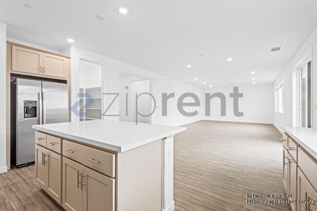 Building Photo - 1747 Tornillo Ave