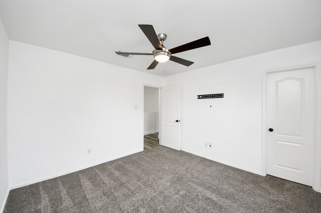 Building Photo - 7826 Maverick Trace Ln