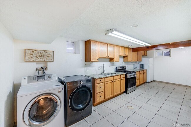 Building Photo - 1289 S Canosa Ct
