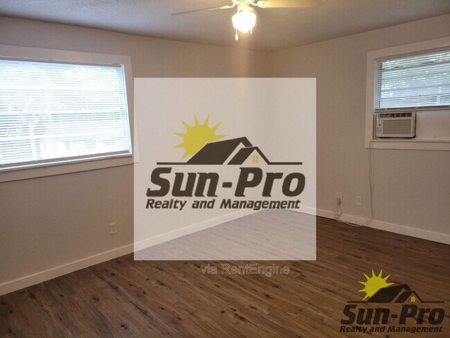 Building Photo - 708 Georgia St