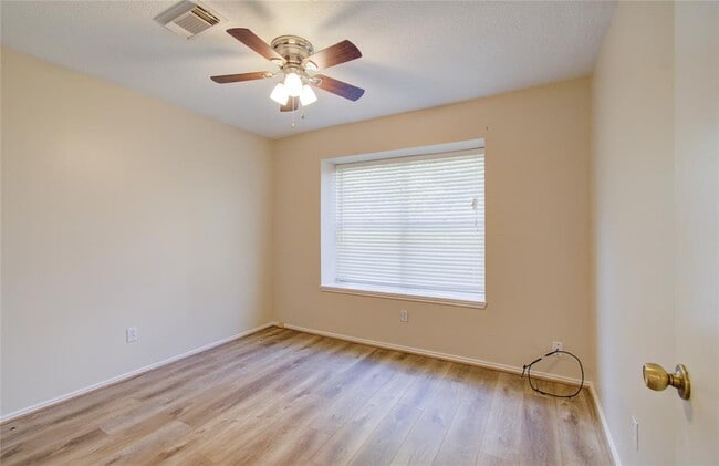 Building Photo - 11810 Stone Bridge Dr