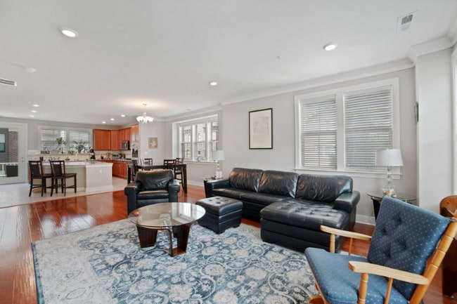 Building Photo - 503 Crown Park Ave