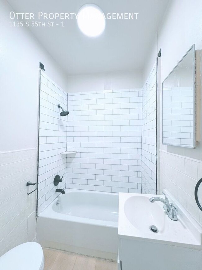 Building Photo - 1135 S 55th St