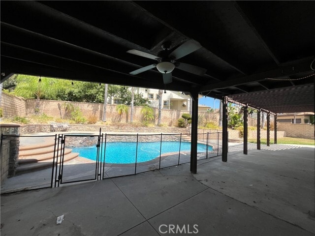 Building Photo - 2300 Meadow View Ln