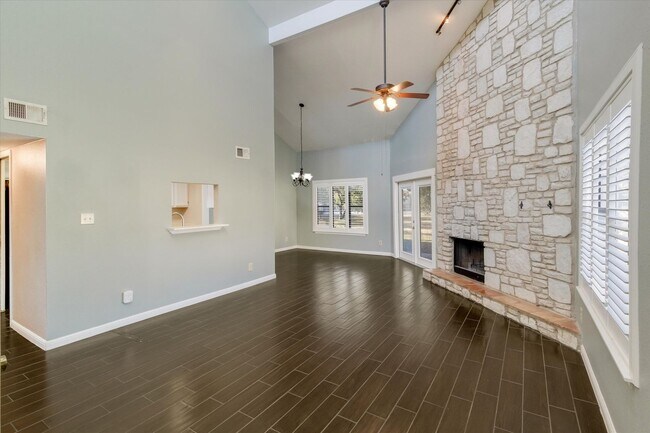 Building Photo - 8401 Echo Creek Ln