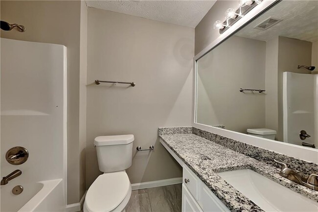 Building Photo - 511 Cambridge Way
