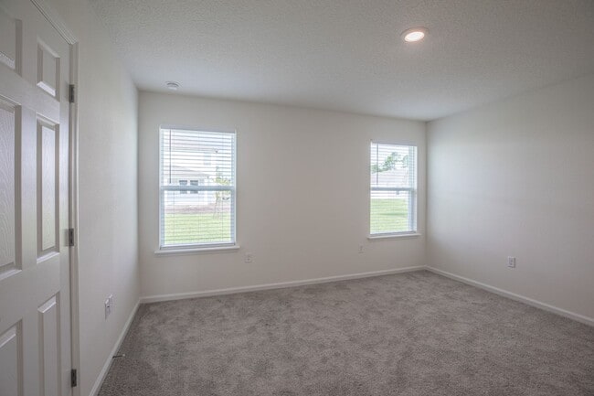 Building Photo - Harbor Dunes