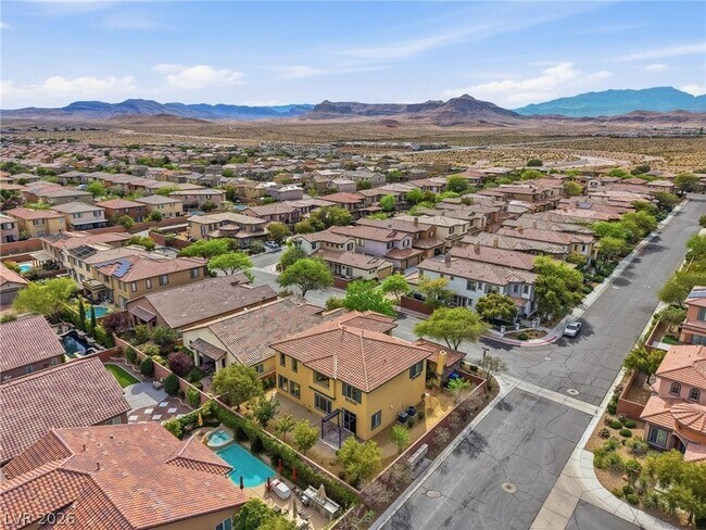 Building Photo - 10344 Shropshire St