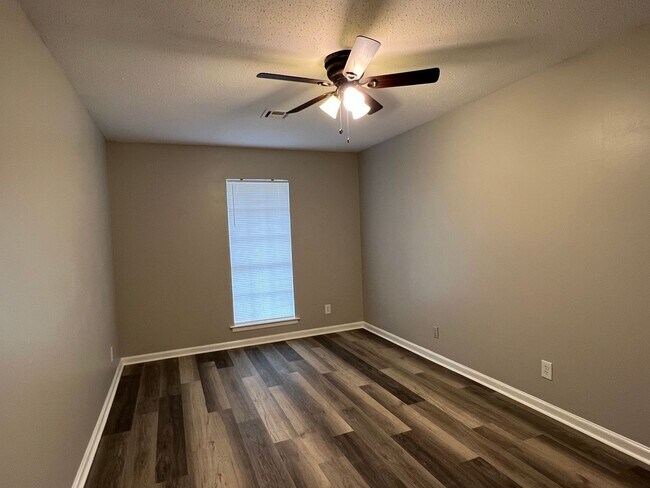 Building Photo - Home for Rent in Gunter Grove