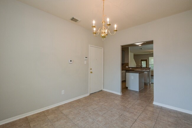 Building Photo - 15506 Hickory Dale St