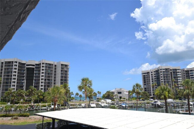 Building Photo - 1651 Sand Key Estates Ct