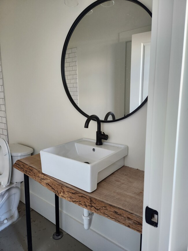 Building Photo - 501 Main St S