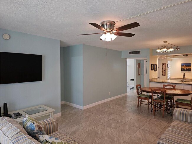 Building Photo - 14130 Rosemary Ln