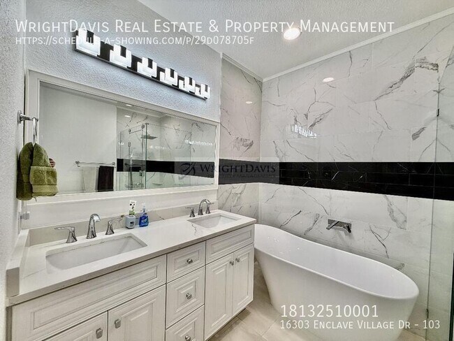 Building Photo - 16303 Enclave Village Dr