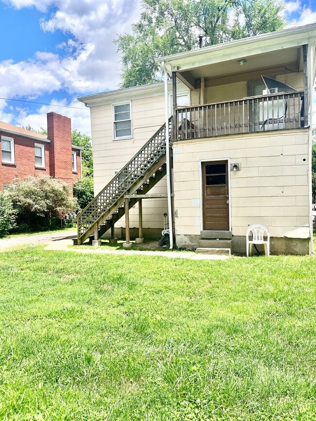 Building Photo - 4840 Southside Dr