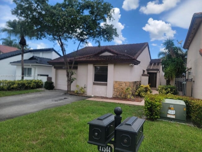 Primary Photo - 17544 NW 63rd Ct