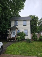 Building Photo - 64 Bayside Ave