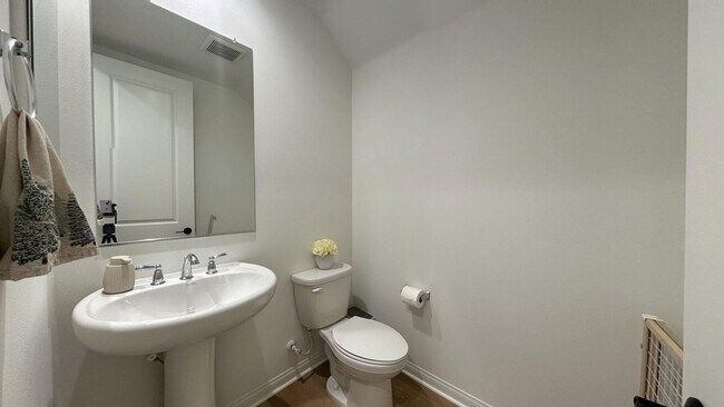 Building Photo - 25059 Sand Wedge Dr