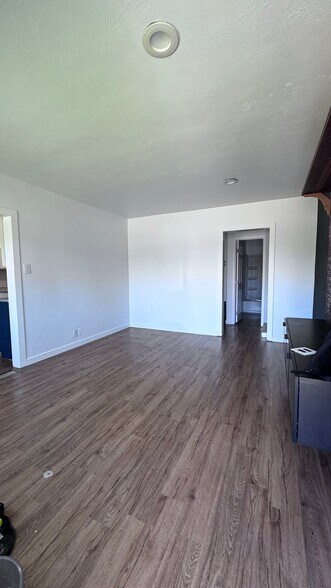 Building Photo - 8102 McKinley Ave