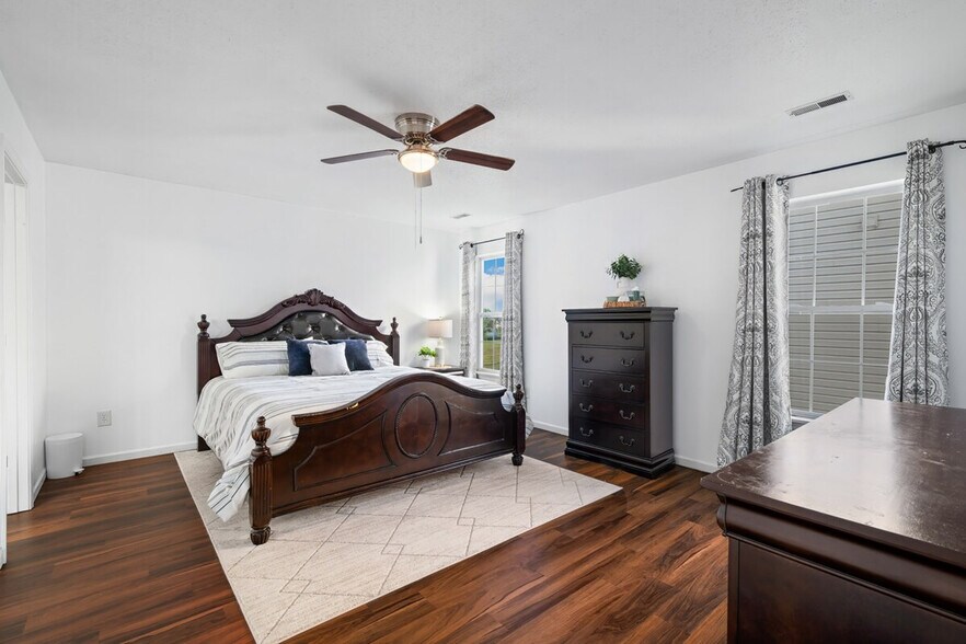 Building Photo - 2386 Meadow Bend Dr