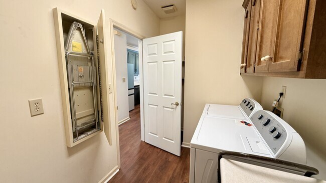 Building Photo - 113 Nobleton Ln NW