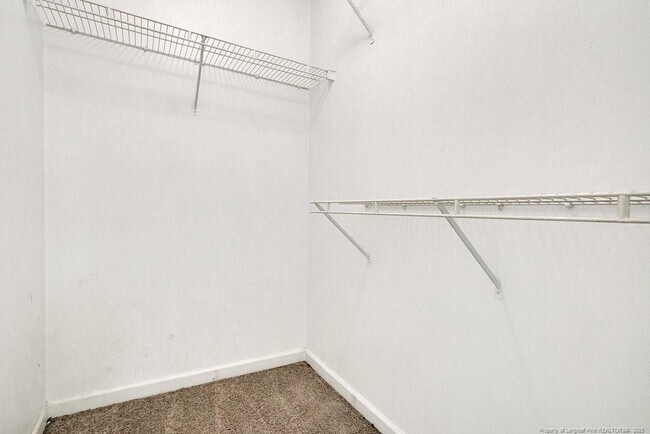 Building Photo - 5319 Thackeray Dr