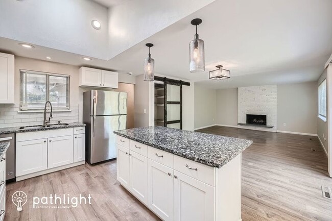 Building Photo - 8201 Woodbourne Dr SW