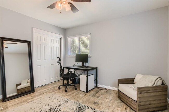 Building Photo - 9639 Newfoundland Cir