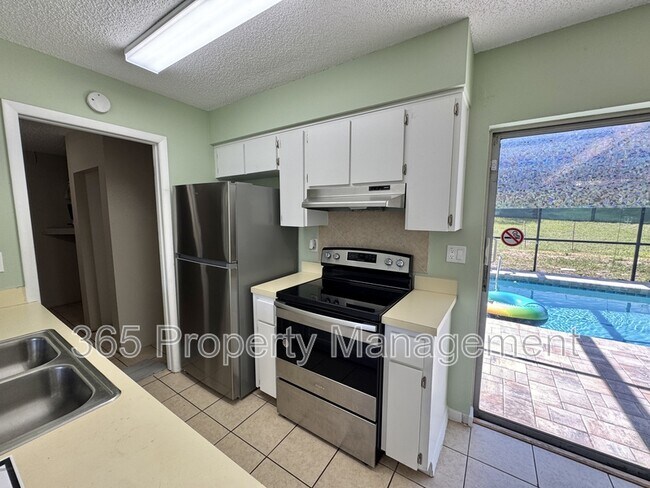 Building Photo - 12484 Curry Dr