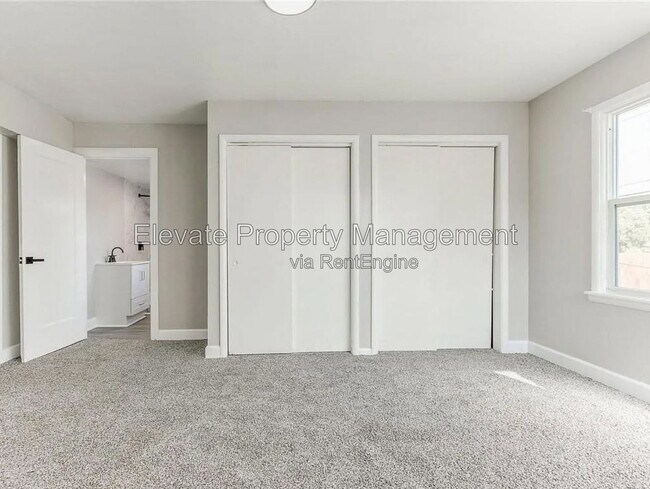 Building Photo - 835 W Eubanks St