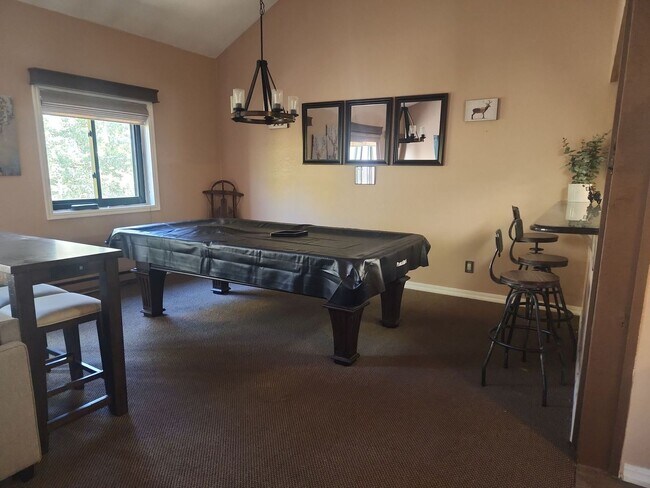 Building Photo - Alpine Court Condo Available Now!