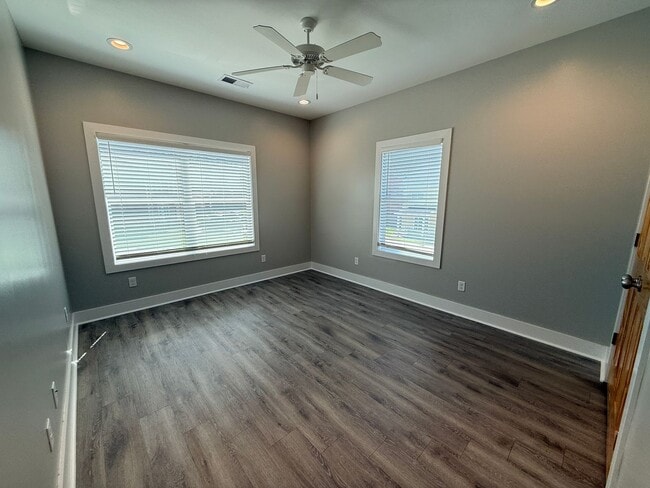 Building Photo - 33 Breckenridge Cv