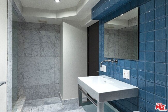 Building Photo - 8825 Hollywood Blvd