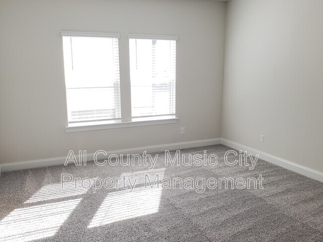 Building Photo - 1608 Espy Aly