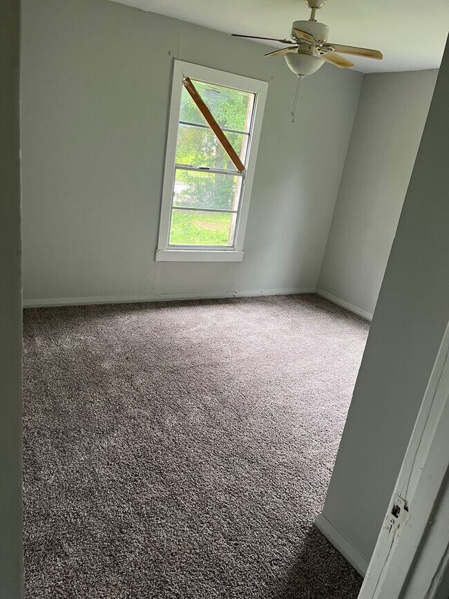 Building Photo - 3466 Pleasant Dr