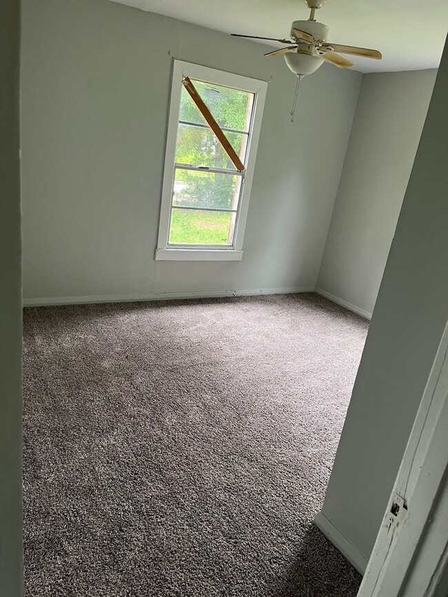 Building Photo - First Month Free!!