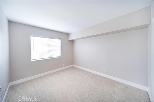 Building Photo - 24687 New Haven Dr