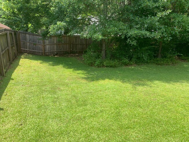 Building Photo - Charming Cherokee Mills Home!