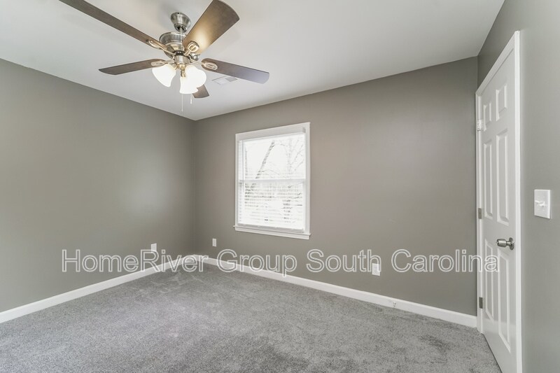 Building Photo - 667 Chelsea Ct