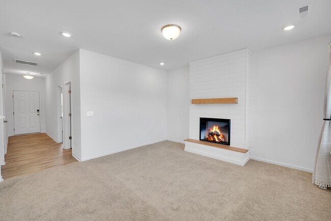 Building Photo - 1224 Maxwell Ct