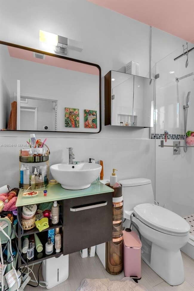 Building Photo - Northwest Flagler Terrace, Miami, FL 33125 - 2 BR 1 BA house