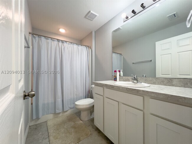 Building Photo - 2507 NW 8th Pl
