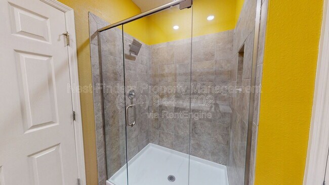 Building Photo - 3718 Ruby Kinglet Dr