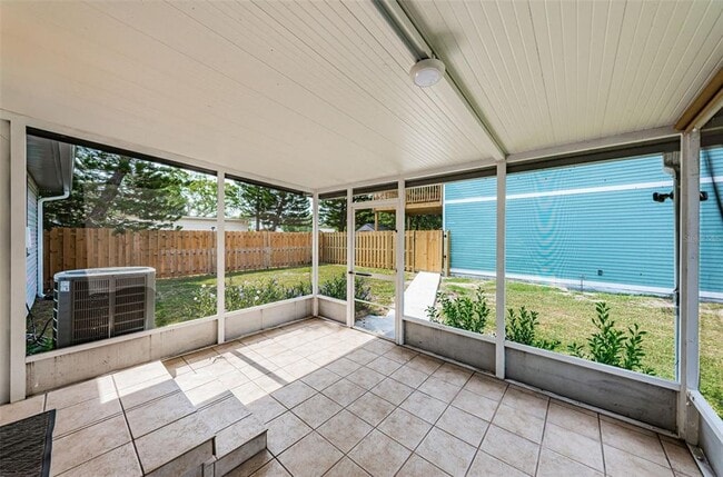 Building Photo - 618 40th Ave N